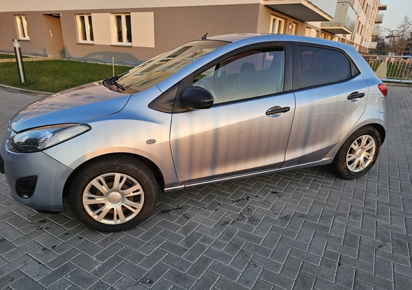 Mazda 2 cena 20000 przebieg: 225000, rok produkcji 2013 z Białystok małe 56